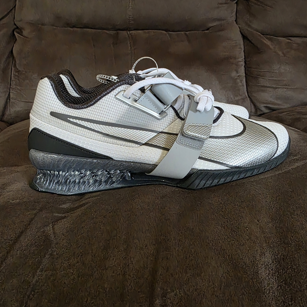 Nike Men’s 10.5 Romaleos 4 SE Weightlifting Shoes White/Wolf Grey FZ8663-100